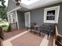 Welcoming Updated 3-Bedroom House Close to Downtown Clear Lake and City Beach!