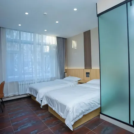 Yuanyue Boutique Hotel (Heihe International Grand Night Market)