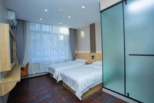 Yuanyue Boutique Hotel (Heihe International Grand Night Market)