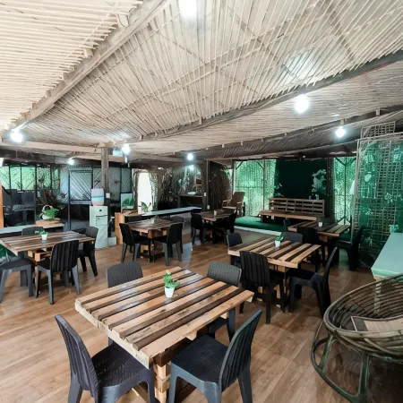 Family Villa in Baler w/ Pool & Spa Tub – 25 Pax
