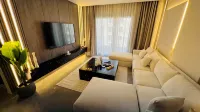 DoUu Stay 4 luxurious El Sheikh Zayed near arkan - parking