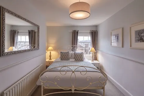 Host & Stay | Austen House - Villas
