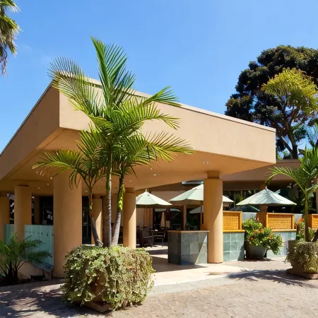 Sheraton La Jolla Отели рядом с достопримечательностью «Поле для гольфа Torrey Pines»