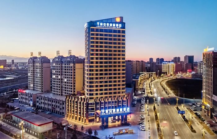 Qianxi Silk Road International Hotel (Zhangye High-speed Railway Station)