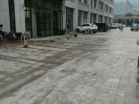 甘泉美龍飯店 - 停車場