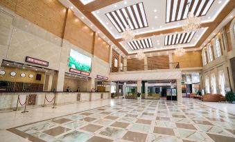 Xinyinzhan Hot Spring Holiday Resort