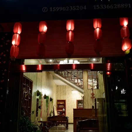 Alisha Hotel