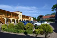 Hotel Resort Stein - Bãi đậu xe