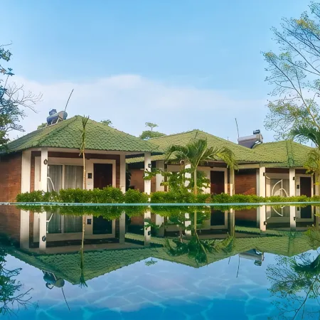 Famiana Green Villa