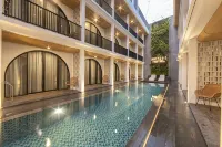 Suites5 Hotel