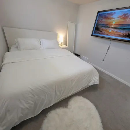 Private Suite | Prairie Pointe & Near UofM