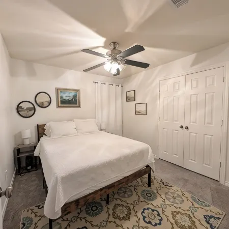 Cozy 4 Bedroom Home Hotels in Keller