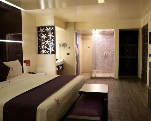 Bora Bora Suites & Villas Hotels in El Marques