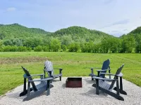 River's Edge at Three Suns Cabins - Boutique