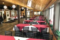 Golf, Outdoor Bar, Restaurant - The Forest Haven - 3-Star