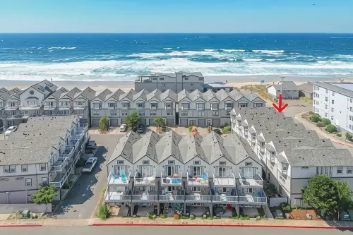 Oceanview Modern - Fireplace - Balcony - 3 Bedroom - 4-Star