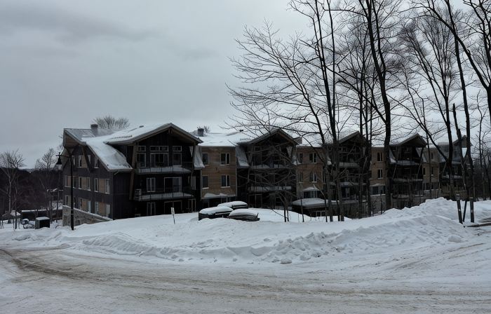 Ski-in Penthouse Condo at the base of Mont-Ste-Anne