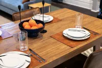 Cozy 4BD - Central Location w/ BBQ & Patio Space - บังกะโล