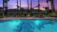 GATED, Spacious 2-bedroom condo in Indian Wells close to restaurants and more. - Homestays