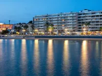 Hôtel Le Flore Hôtels à : Fréjus