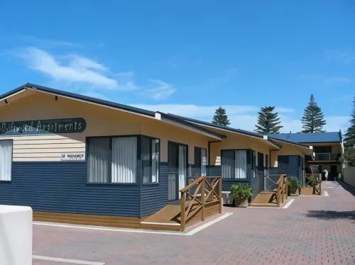 Driftwood Apartments