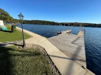 Lazy Days Lakefront Retreat Lake Granbury Home, Yard, Dock-Lift, Covered Parking - 3-Star