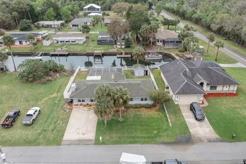 Waterfront Pool & Dock, Minutes to Springs & Gulf - Swimmingpools
