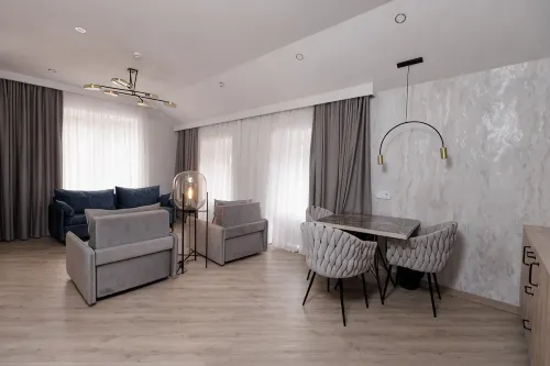 Alpijskij Hotel - 3-نجوم