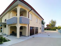 Ca' Nadia Hotels near Venice Marco Polo Airport