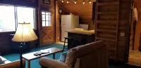 Amazing views of Lake Chelan! Unique "Treehouse" cabin with 2 bedrooms & 1 bath