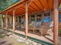 Nick's Lakeside Lodge