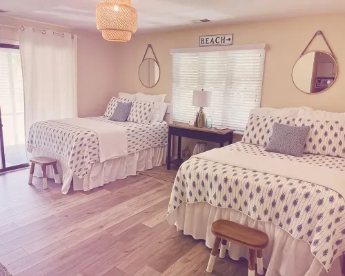 Luxury studio suite in Sea Trail. Close to beach. Wonderful screen in porch. Hotels in Sunset Beach