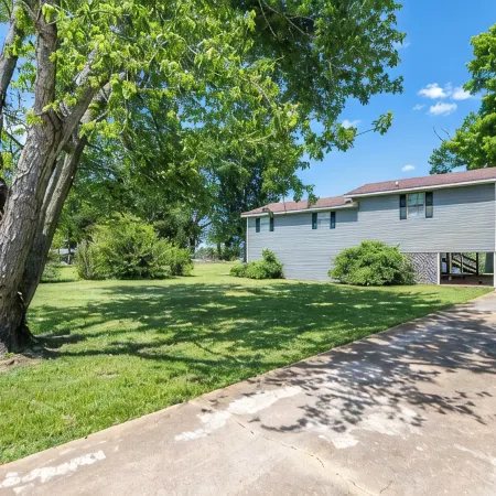 Screened Patio on Pickwick River- Boat & RV Parking, Fishing Pier- Dogs allowed