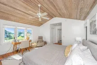 BENNETT’S POINT BUNGALOW ON DEEP WATER WITH PRIVATE DOCK ACCESS