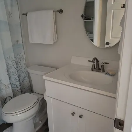 Steps from the Beach in the Heart of Duck!