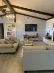 Country Living-Pine Breeze Haven 15 min drive to Casino