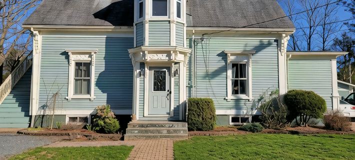 Remodelled historic suite w/nautical boho decor, in the UNESCO Town of Lunenburg Hotels in Lunenburg County