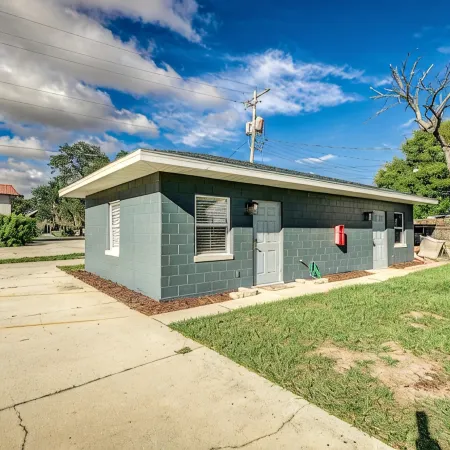 Studio Apartment in Winter Haven, FL