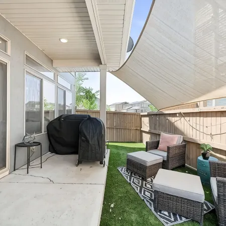 Spacious 5-bedroom house in charming Castle Rock with AC, WiFi, fitness area