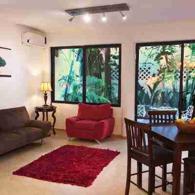 2 min to the Beach - Home & Garden Others