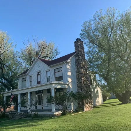 Historic sophistication in the heart of the Black Hills. Отели в г. Кастер