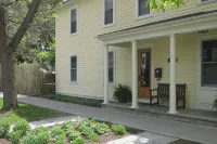 Delightful Downtown Ithaca Home & Garden for Extended Stays