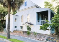 Beaufort Old Point Artist Suite