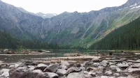 Rustic Lakeside Cabin- 3 miles from Glacier Park- get own beach & dock! - Chalets