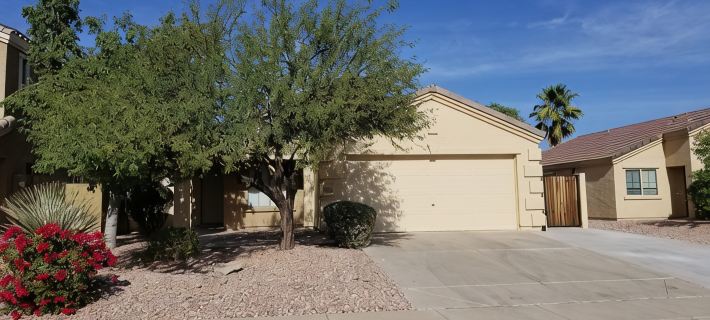 Near Cardinals Stadium, Texas Rangers Stadium, Golf, NASCAR and Hiking Hotels in Surprise