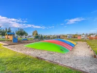 North South Holiday Park Hotels near Groynes
