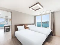 El Momento Songdo Hotels near Songdo Skywalk