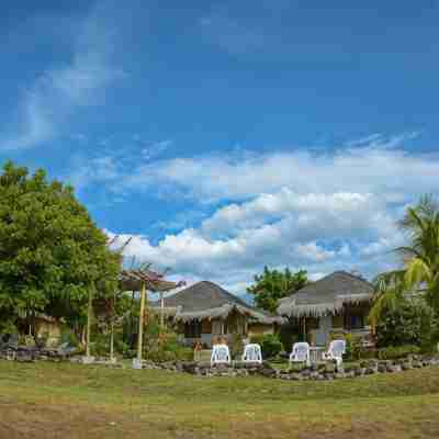 Liquid Dive Resort Hotel Exterior