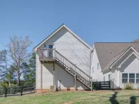 Quaint Carriage House - Minutes from Senoia and Trilith Studios. Hotels in Fayette County
