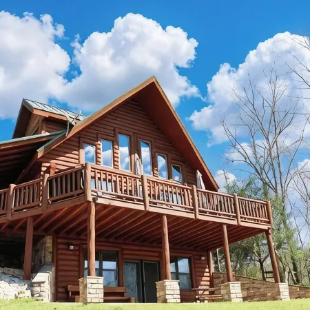 Rim Shoals River Cabin - private boat dock, walk-in fishing access sleeps 14